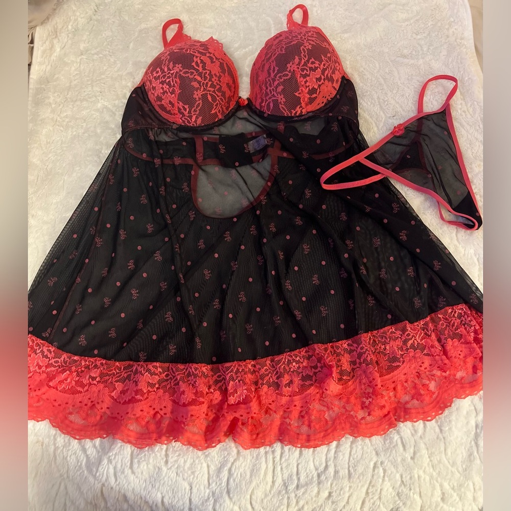 Trac Black and Pink Lace Chemise with Adjustable Straps.  New